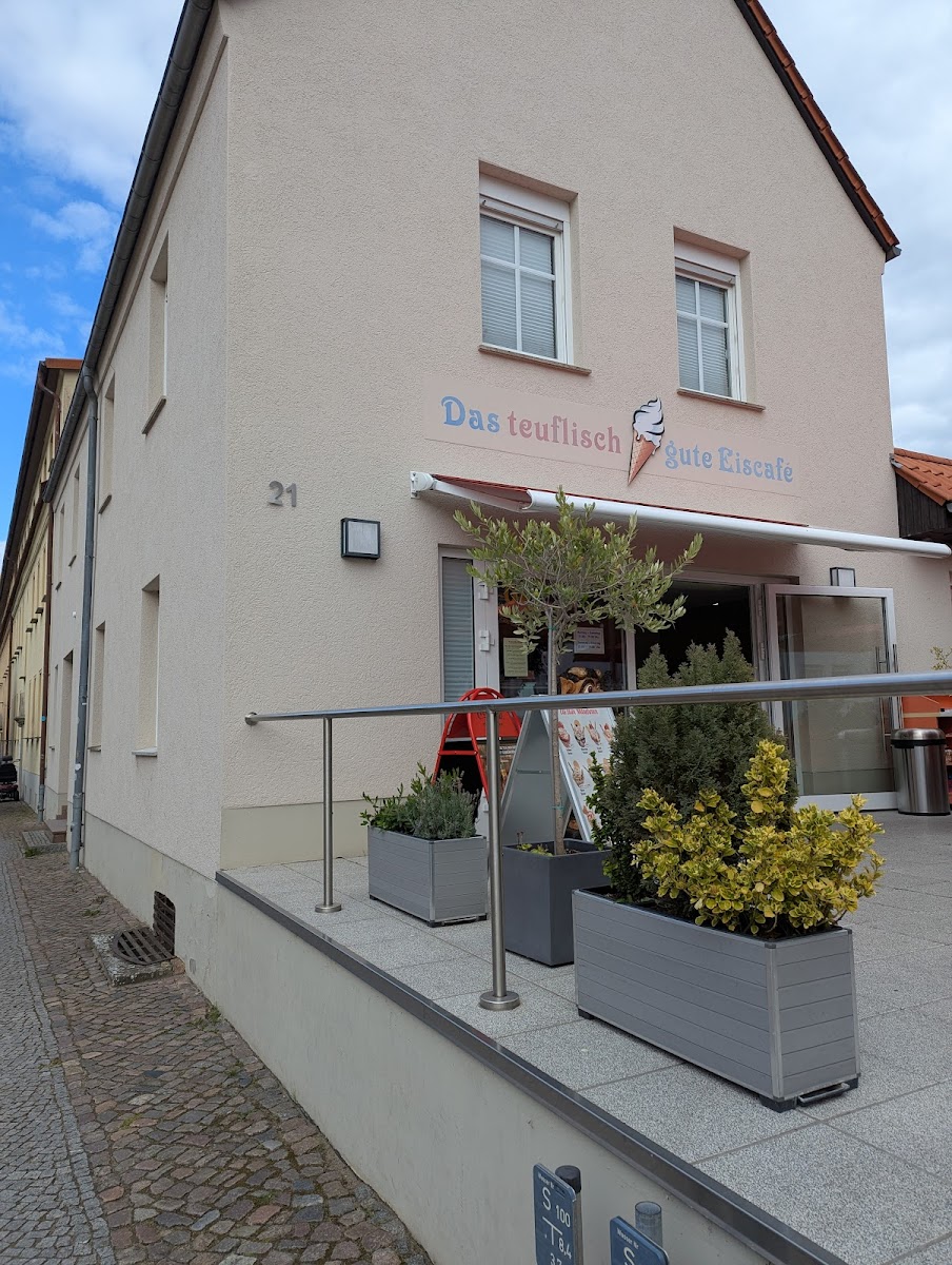 Das teuflisch gute Eiscafé Photo 4