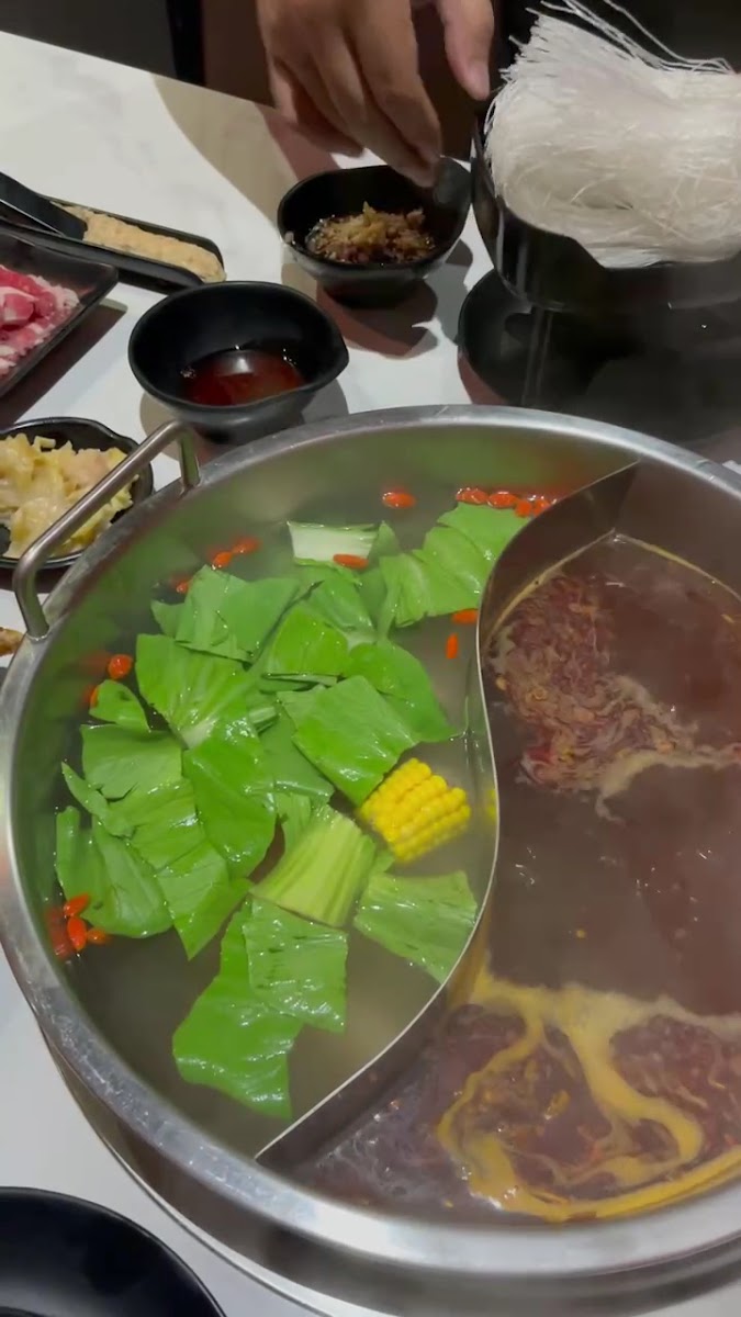 Hao Tang Hotpot & Grill Photo 8