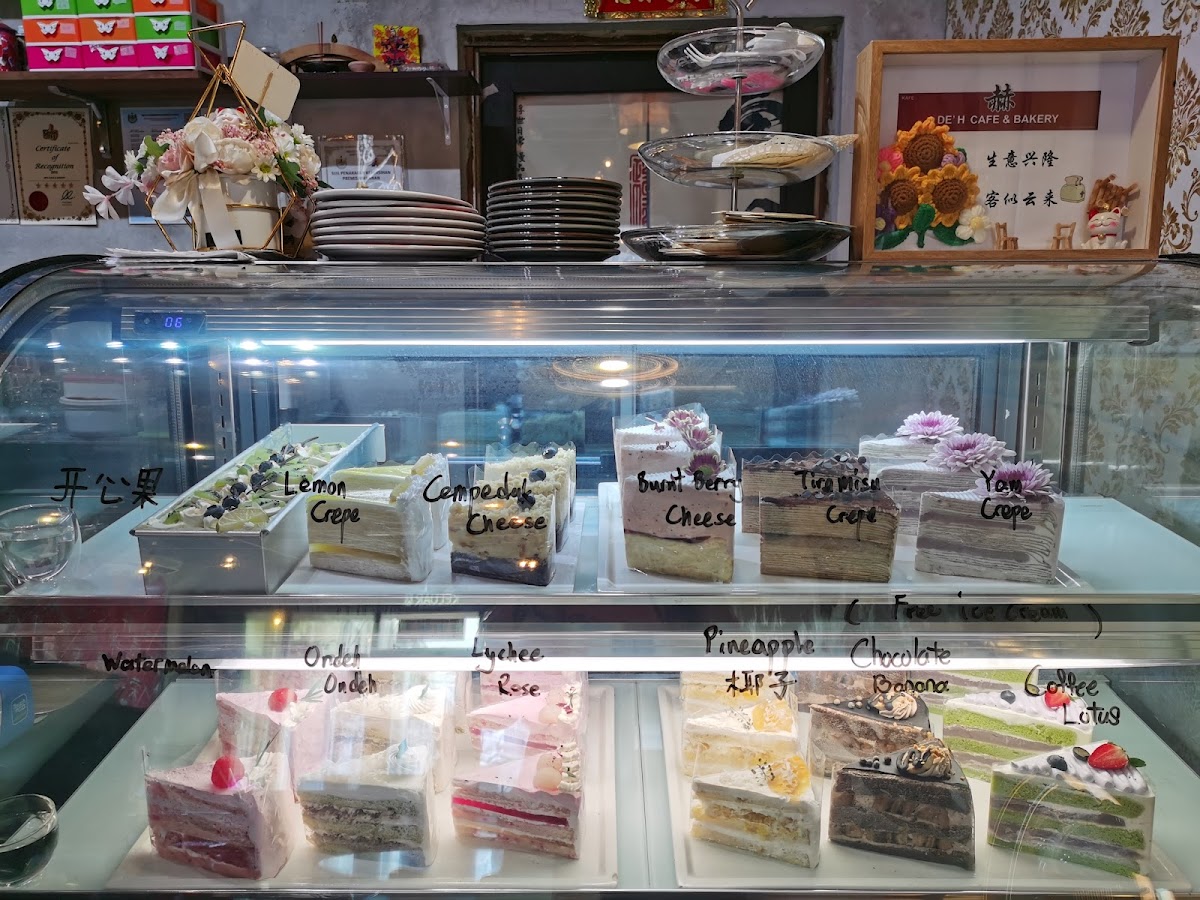 赫 De' H Cafe & Bakery Photo 3