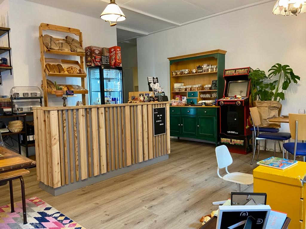 Café du Milieu Photo 4
