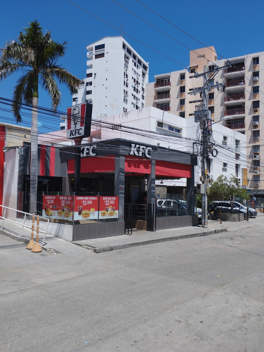 Kentucky Fried Chicken | Rodadero Photo 4