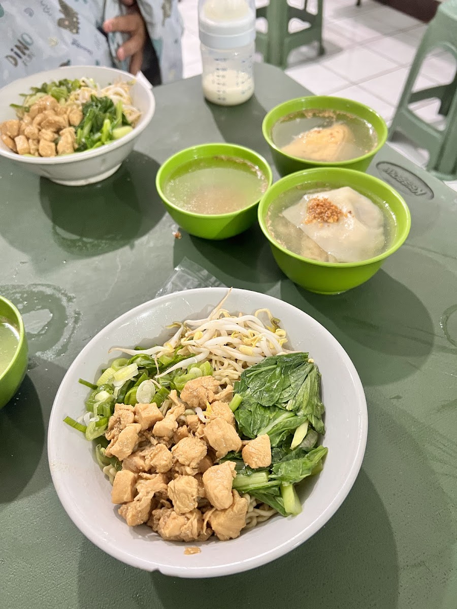 Mie Ayam Pak IS RASELA cabang 51A Photo 6