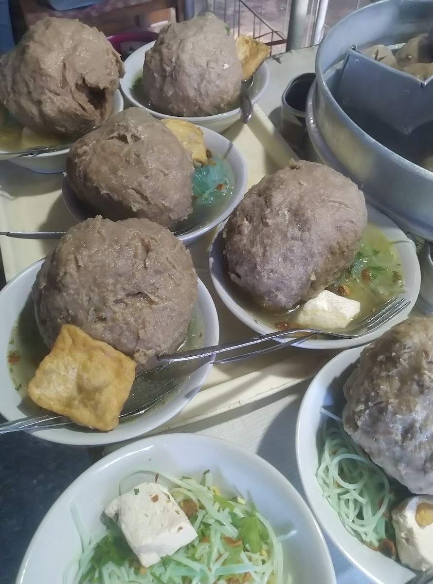 Bakso Laros waikabubak Photo 9