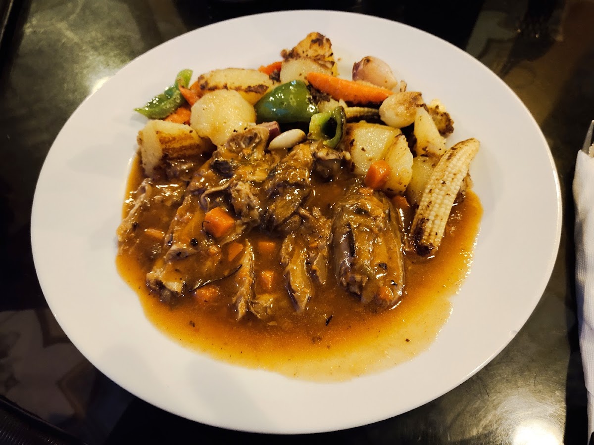 Jasmine Restaurant & Pub Photo 9