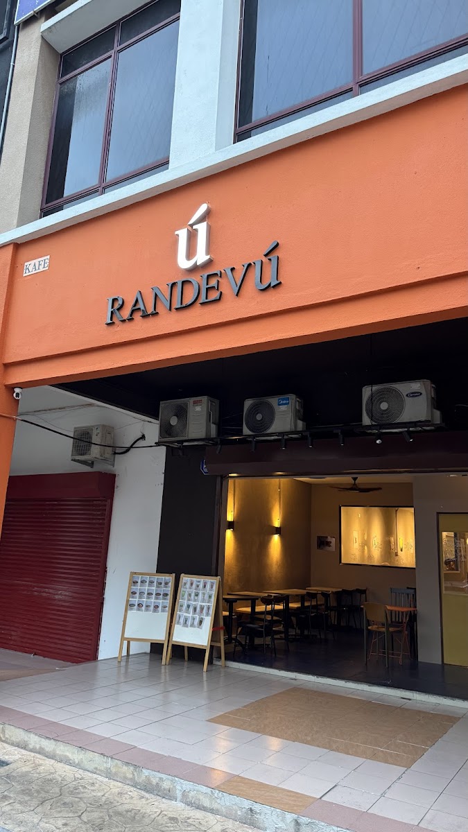 Randevú Coffee • Wangsa Maju