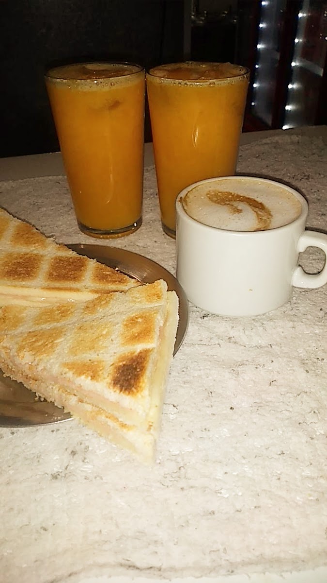 Frutillita helados/ cafe/ panaderia Photo 5
