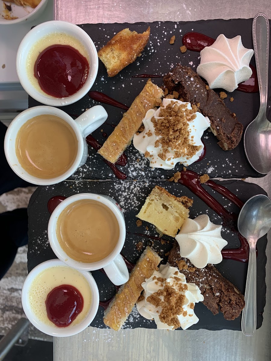 Le Café Lumière Photo 4