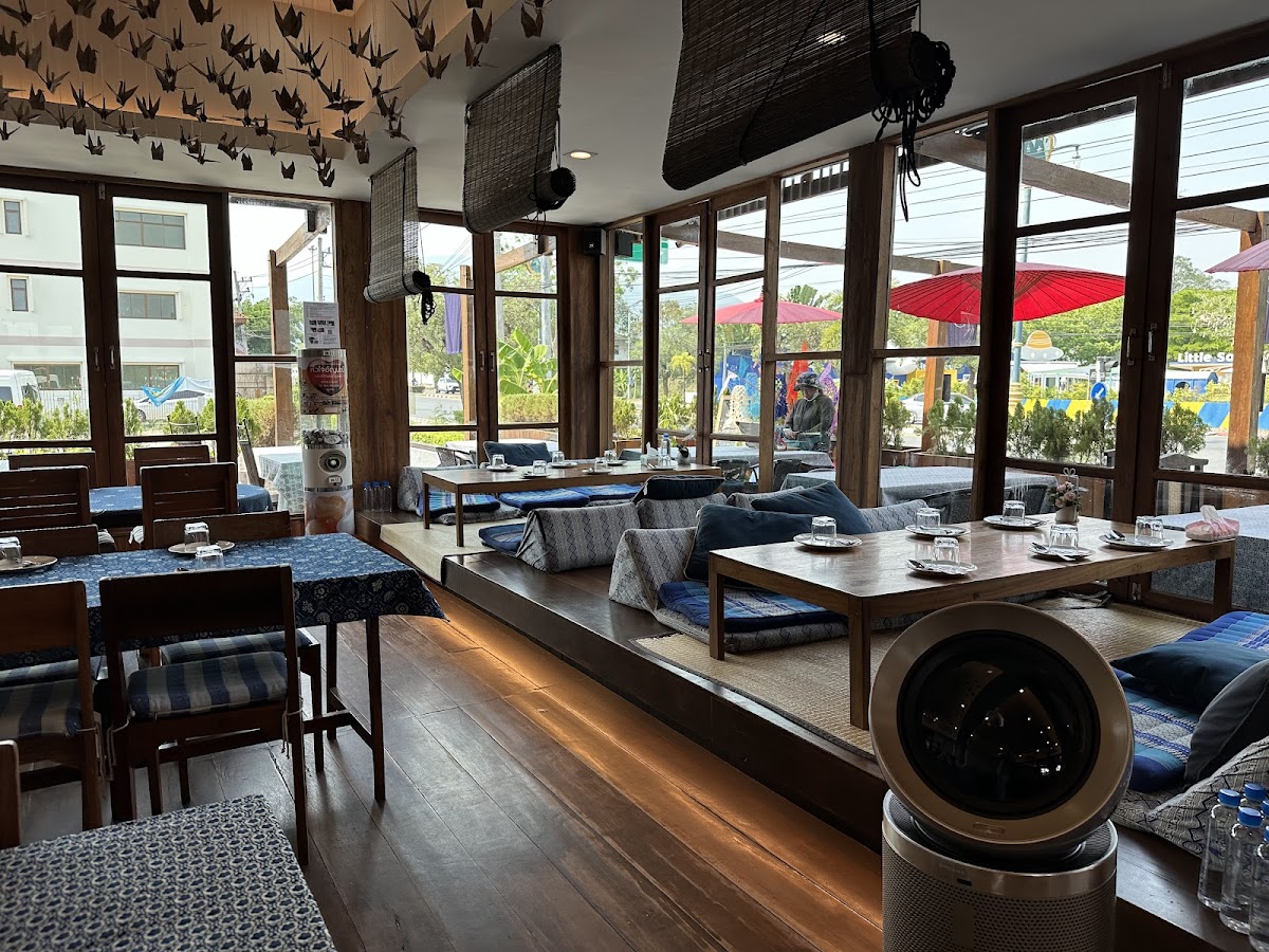 Huen Phen Restaurant 2 Photo 3