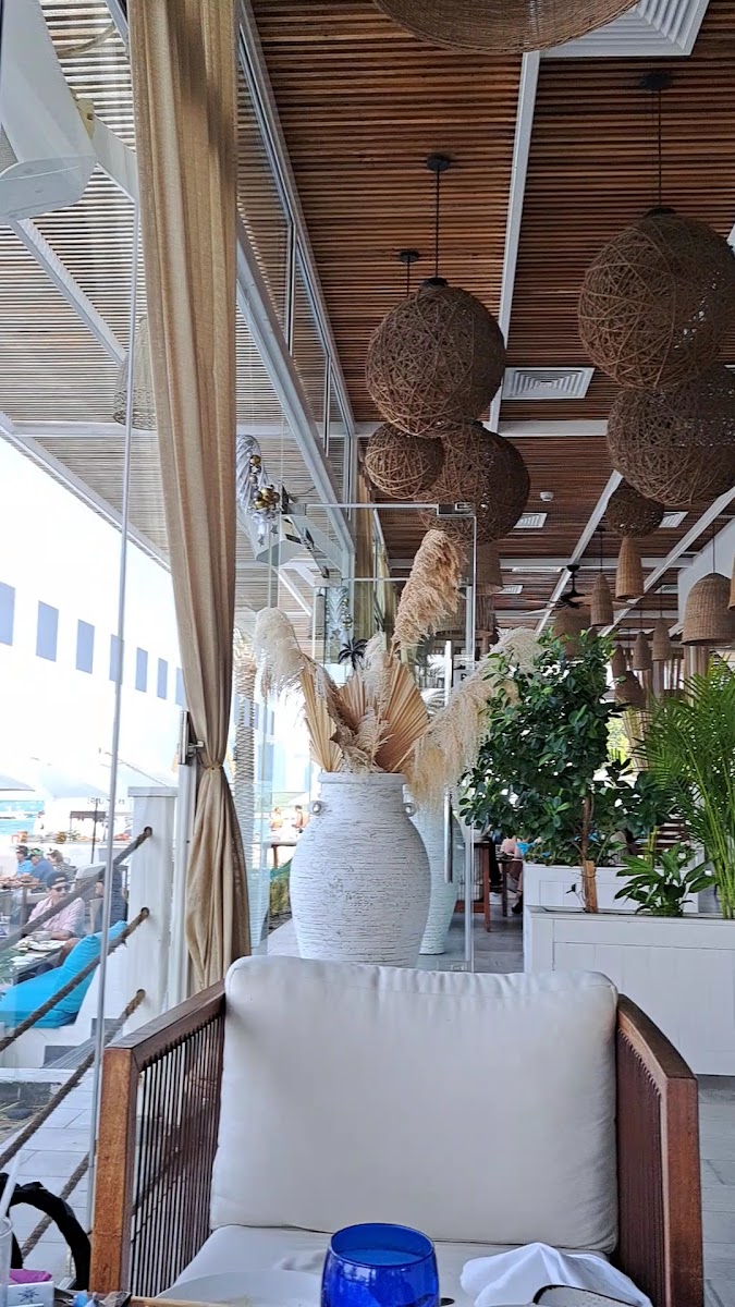 West Bay Lounge Abu Dhabi Corniche Photo 10