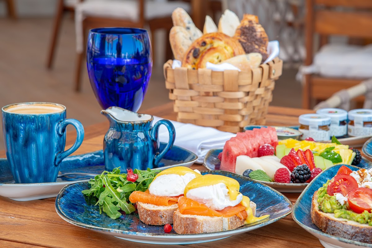 West Bay Lounge Abu Dhabi Corniche Photo 3