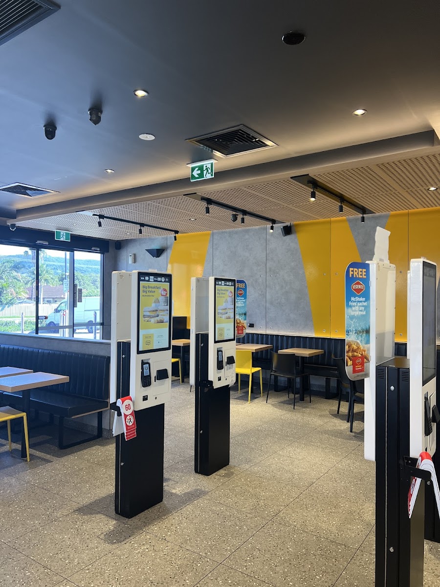 McDonald's Unanderra Photo 2