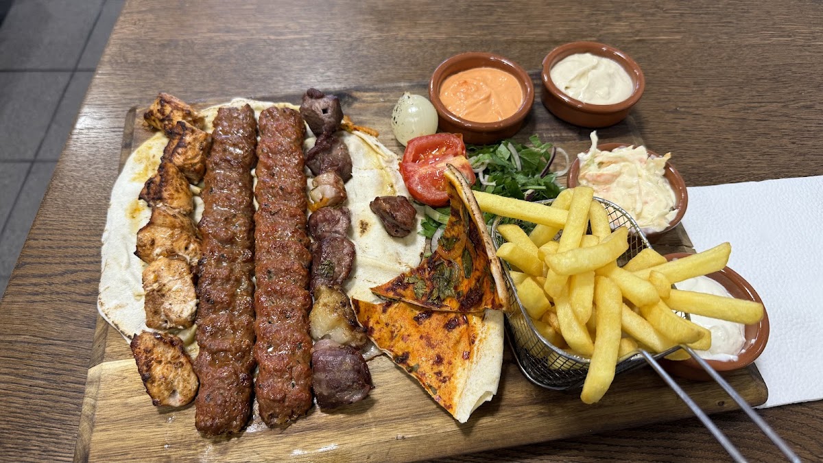 Hot Meals Restaurant