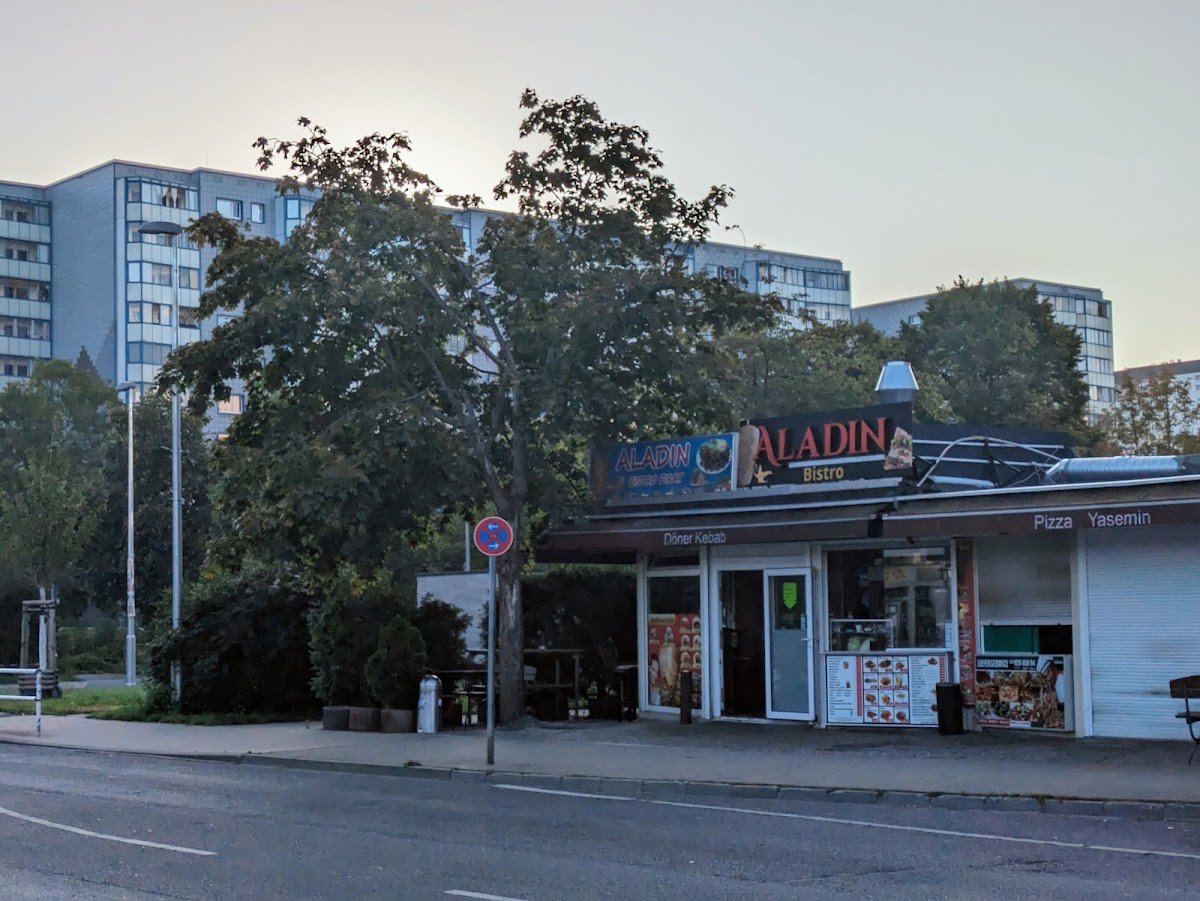 Pizzeria Yasmin & Aladin Bistro Photo 4