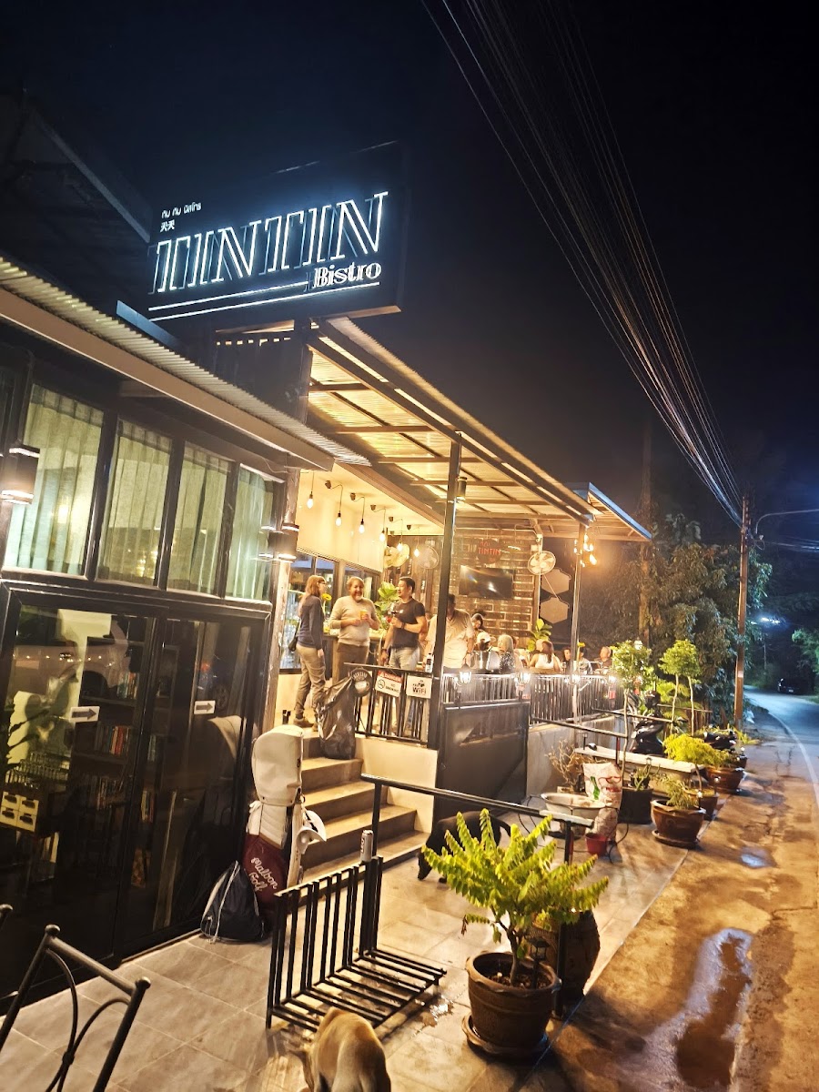 Tintin Café & Restaurant Photo 3