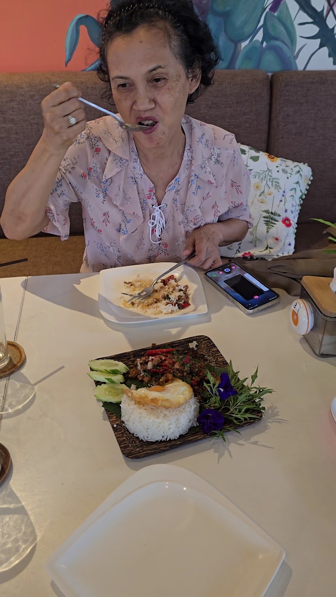 KaLa Restaurant by Tan ครัวกะลาบายแตน Photo Menu 3