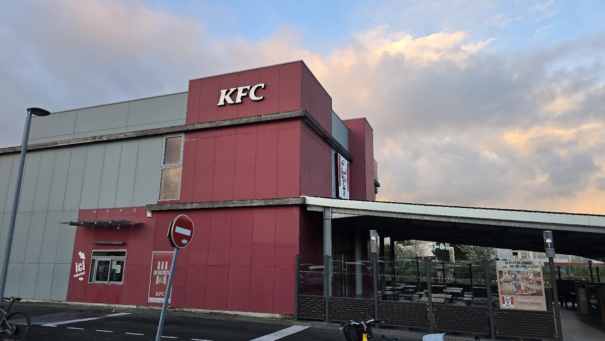 KFC La Rochelle Lagord Photo 3
