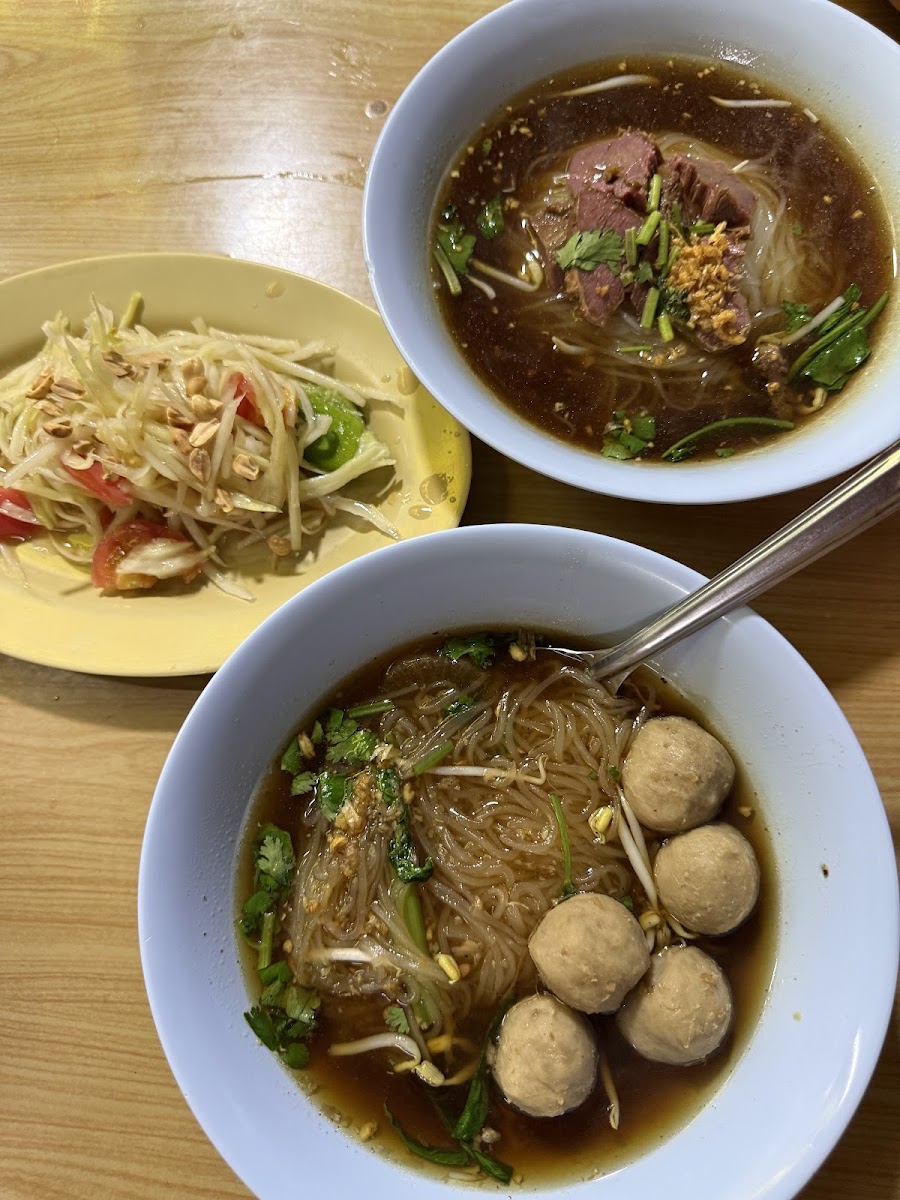 Aonang Chicken Noodle Stall Photo 4