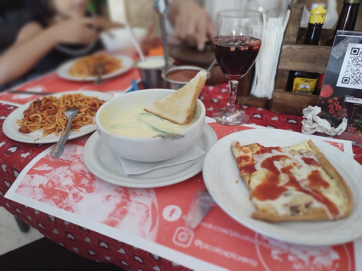 Picolo's Pizzería Terrazas Photo 10