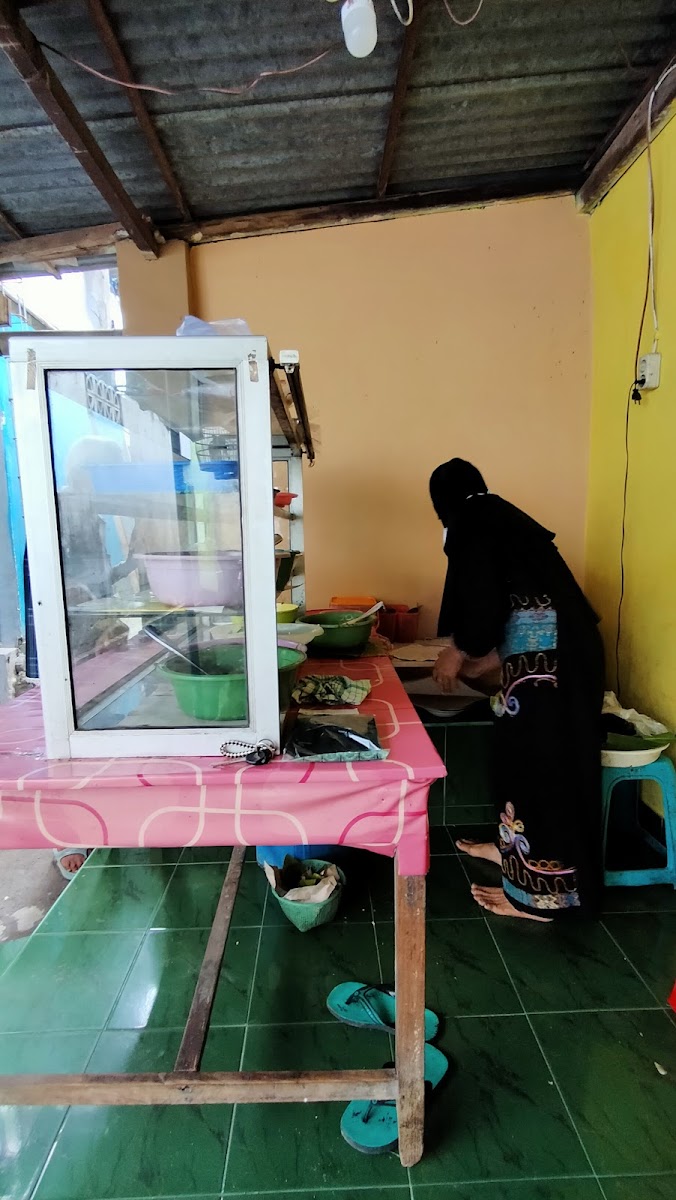 Warung Bu Parmi Photo 3