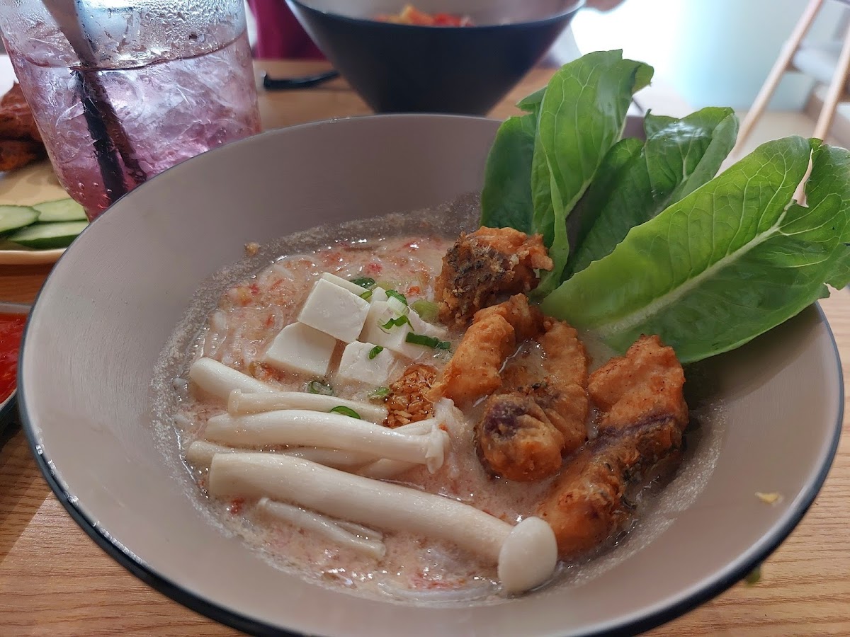 Aunty Kim Noodles & Beehon Soup Photo 3