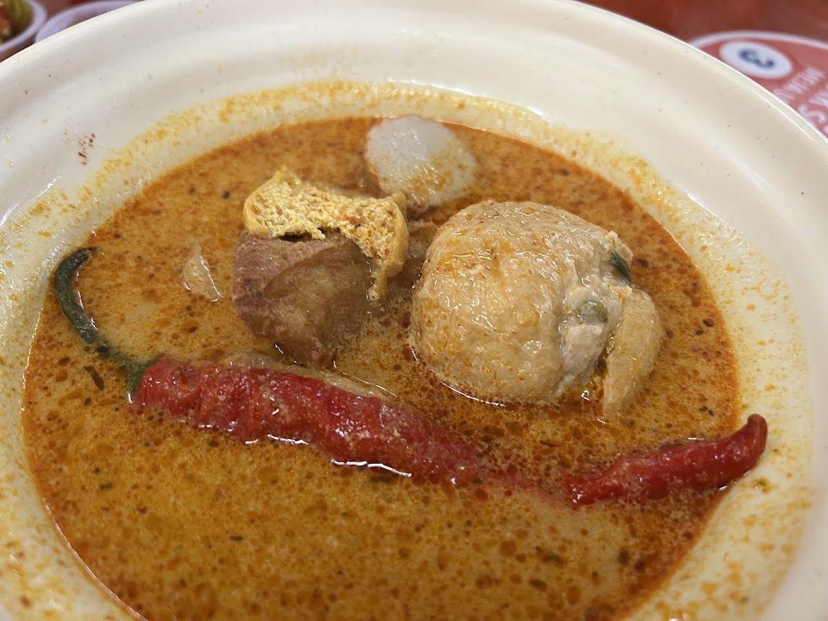 鸿运茶餐室 • Restoran Hong Yen Photo 9