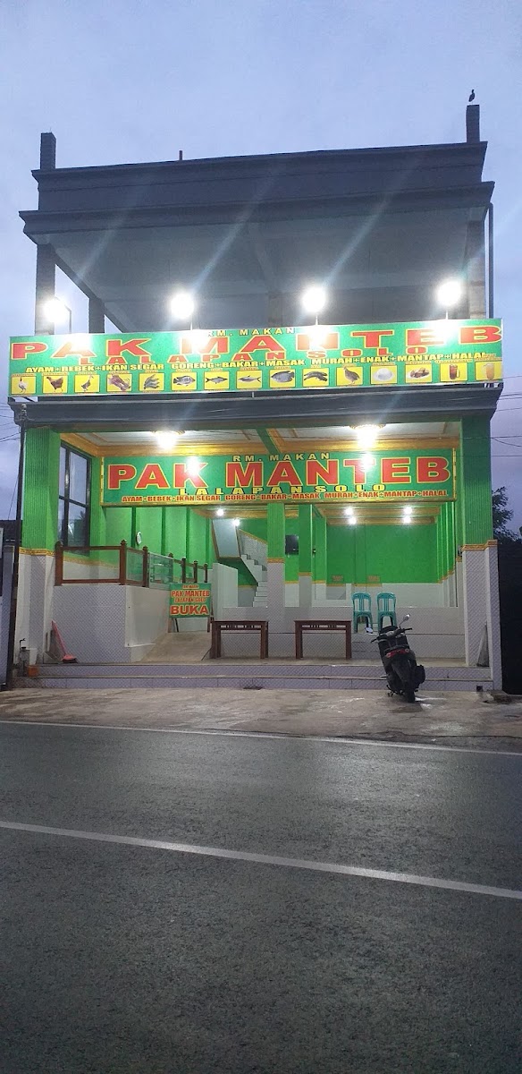 WR. MAKAN PAK MANTEB