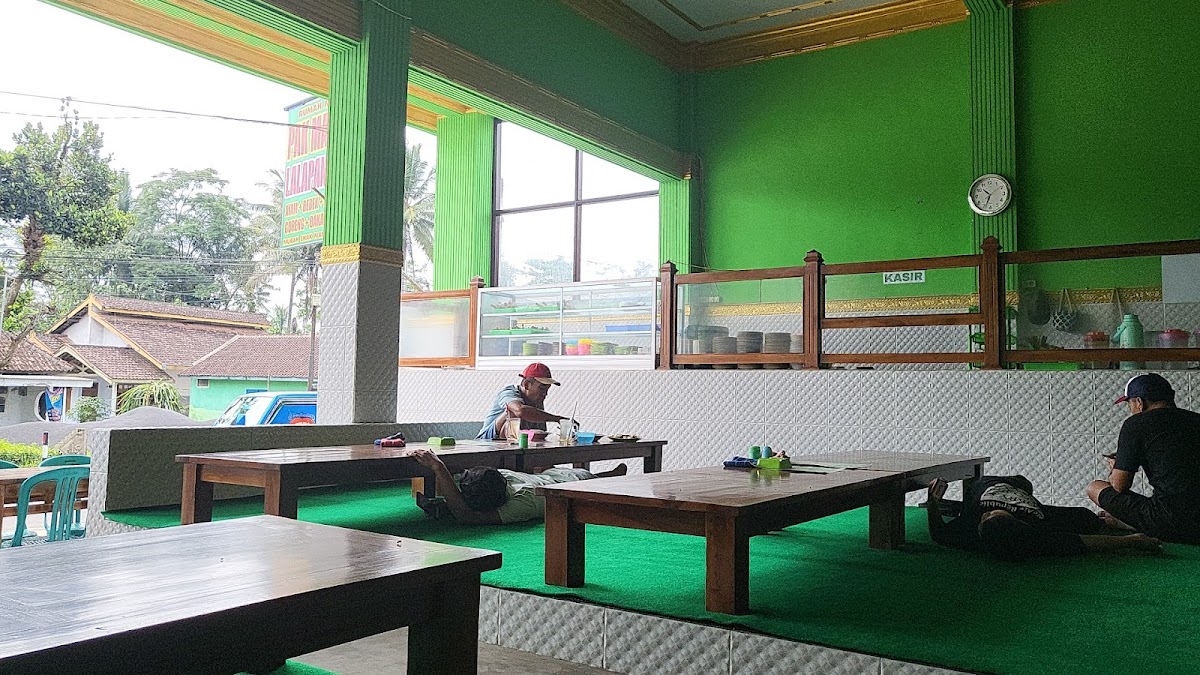WR. MAKAN PAK MANTEB Photo 3