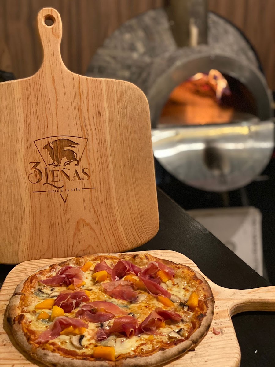 3 leñas pizzeria bosque sereno Photo 2