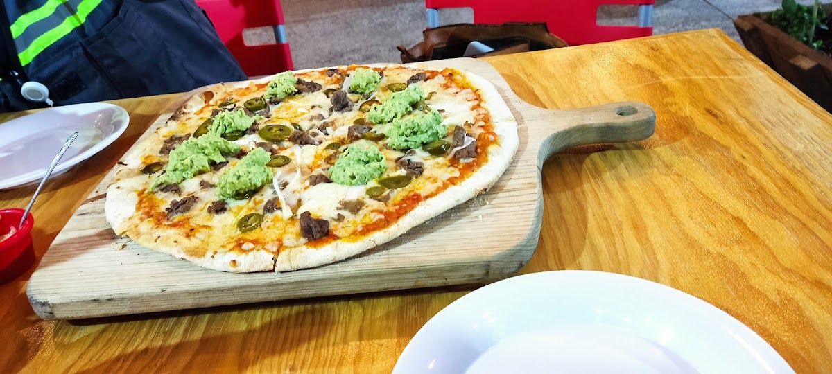 3 leñas pizzeria bosque sereno Photo 7