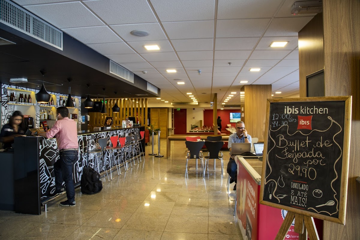 ibis Kitchen Photo 10