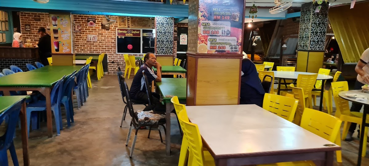 D'Perahu Setiu Seafood