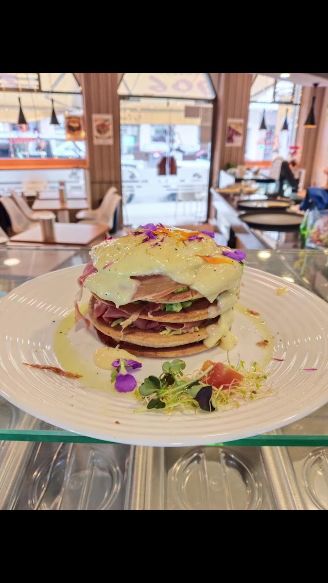 La Emilia Brunch & Drunch Photo 2