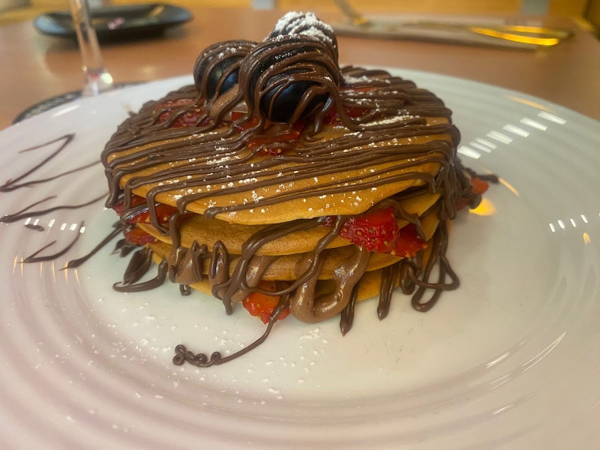 La Emilia Brunch & Drunch Photo 4