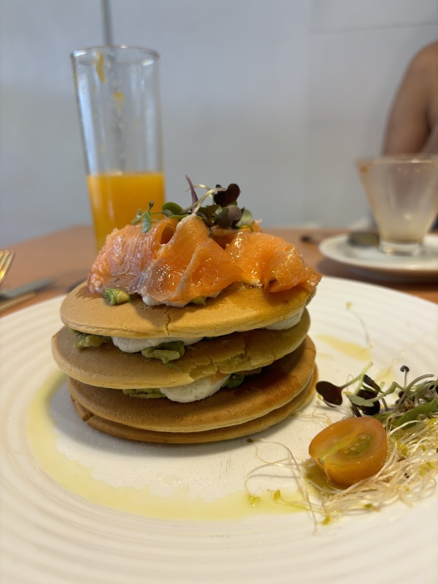 La Emilia Brunch & Drunch Photo 8