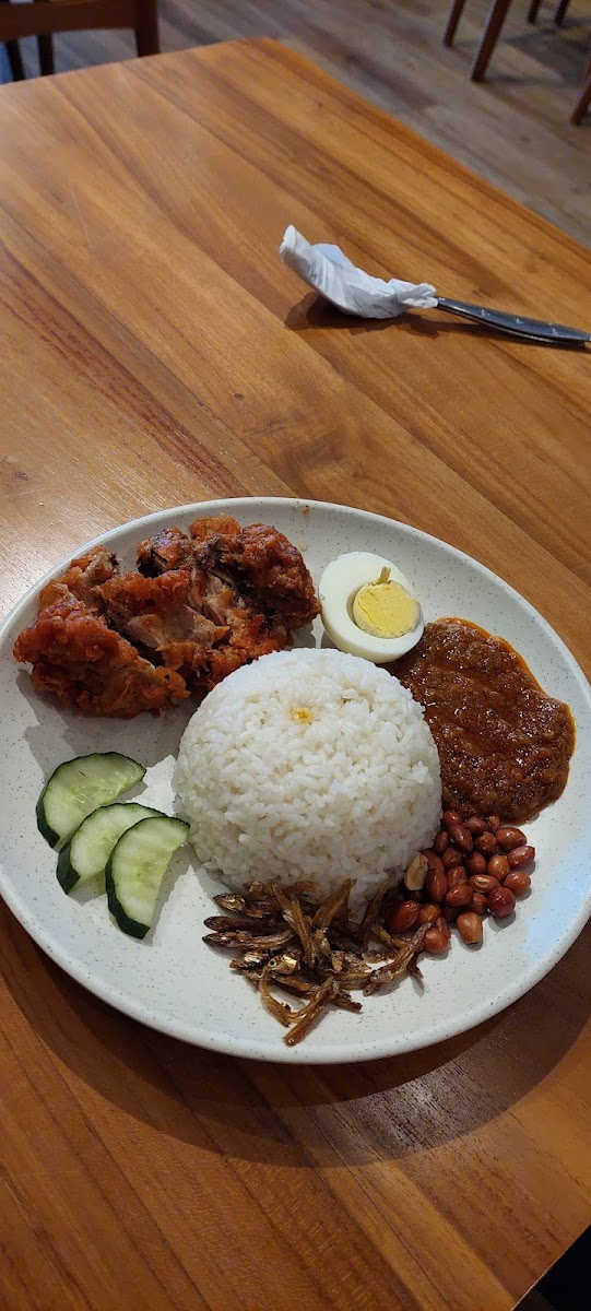 Maville Restaurant Photo 5