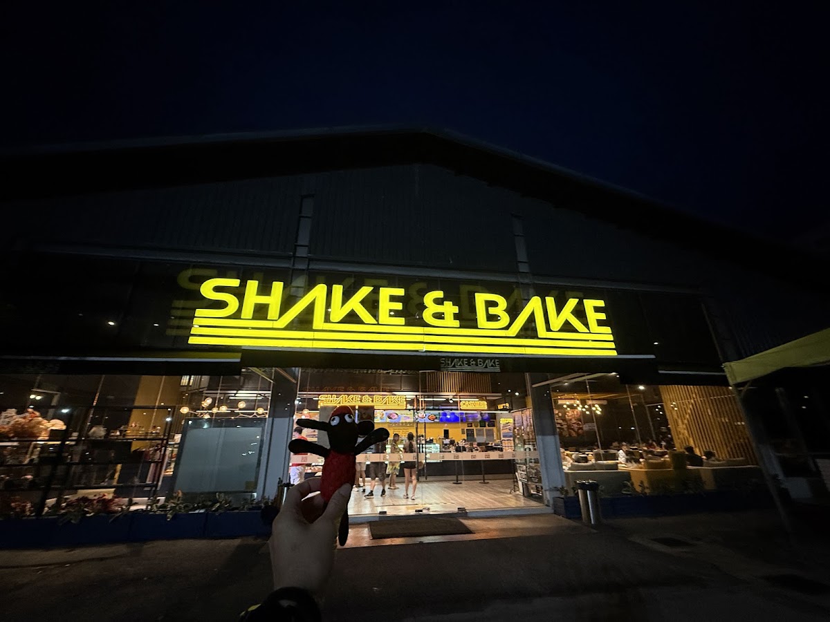 Shake & Bake Cafe Photo 4