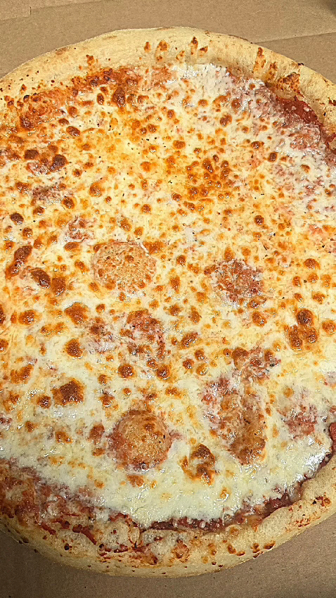 Rihanas Pizza & Wings Photo 2