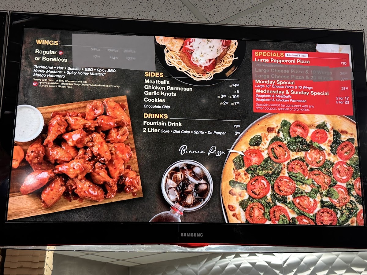 Rihanas Pizza & Wings Photo Menu 4