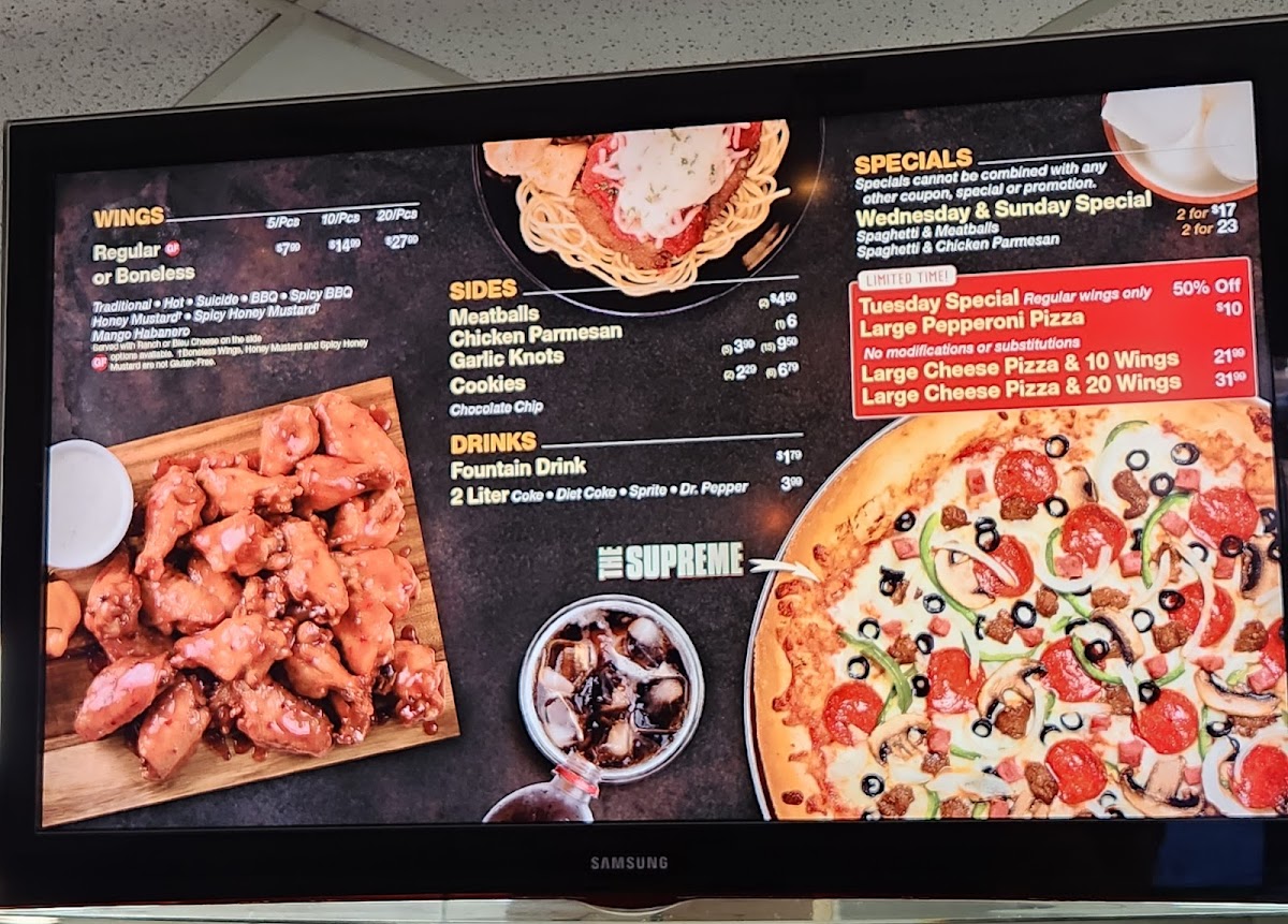 Rihanas Pizza & Wings Photo Menu 6