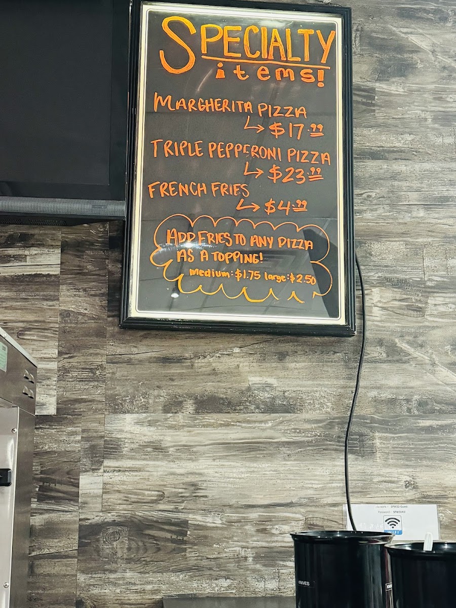 Rihanas Pizza & Wings Photo Menu 7