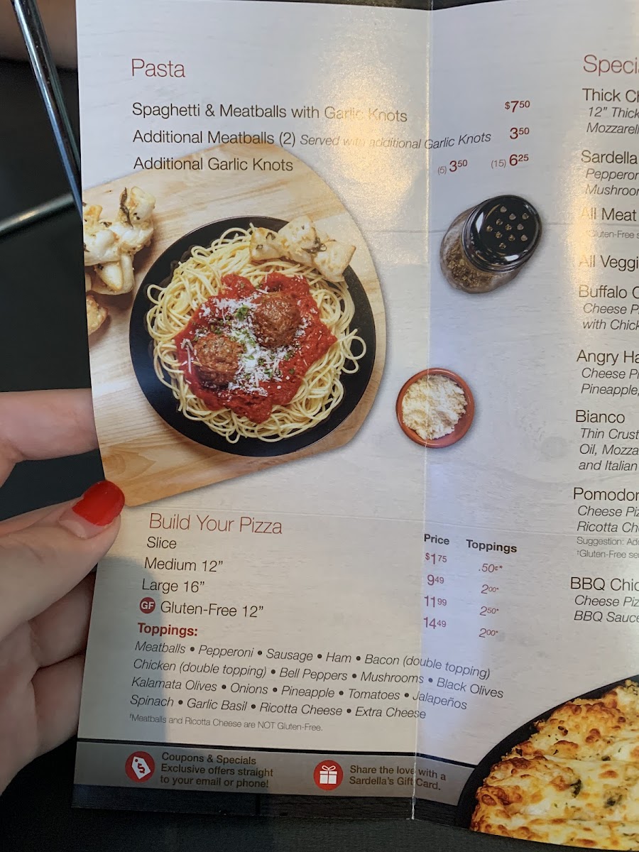 Rihanas Pizza & Wings Photo Menu 9