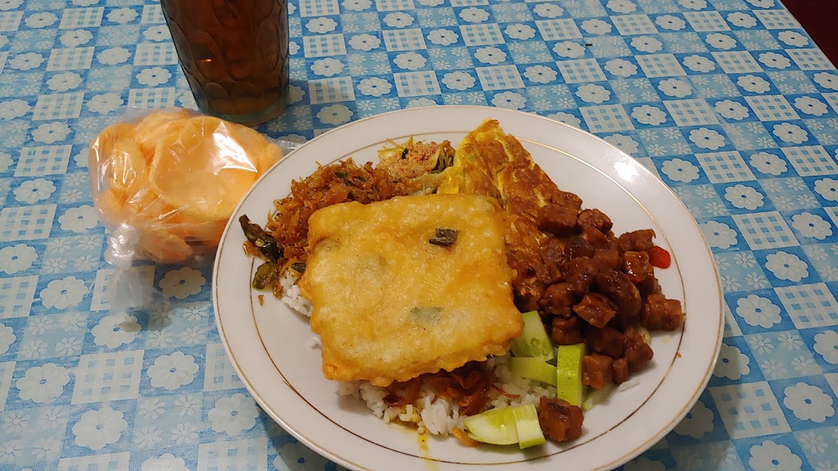Warung Nasi Uduk Ibu Syam Photo 5