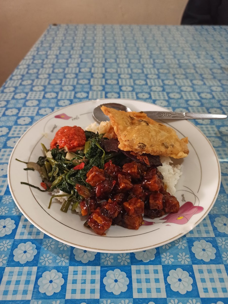 Warung Nasi Uduk Ibu Syam Photo 7