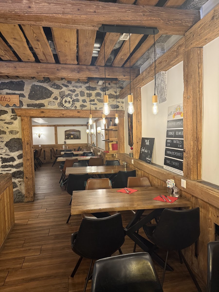Le Francis Restaurant & Pizzeria