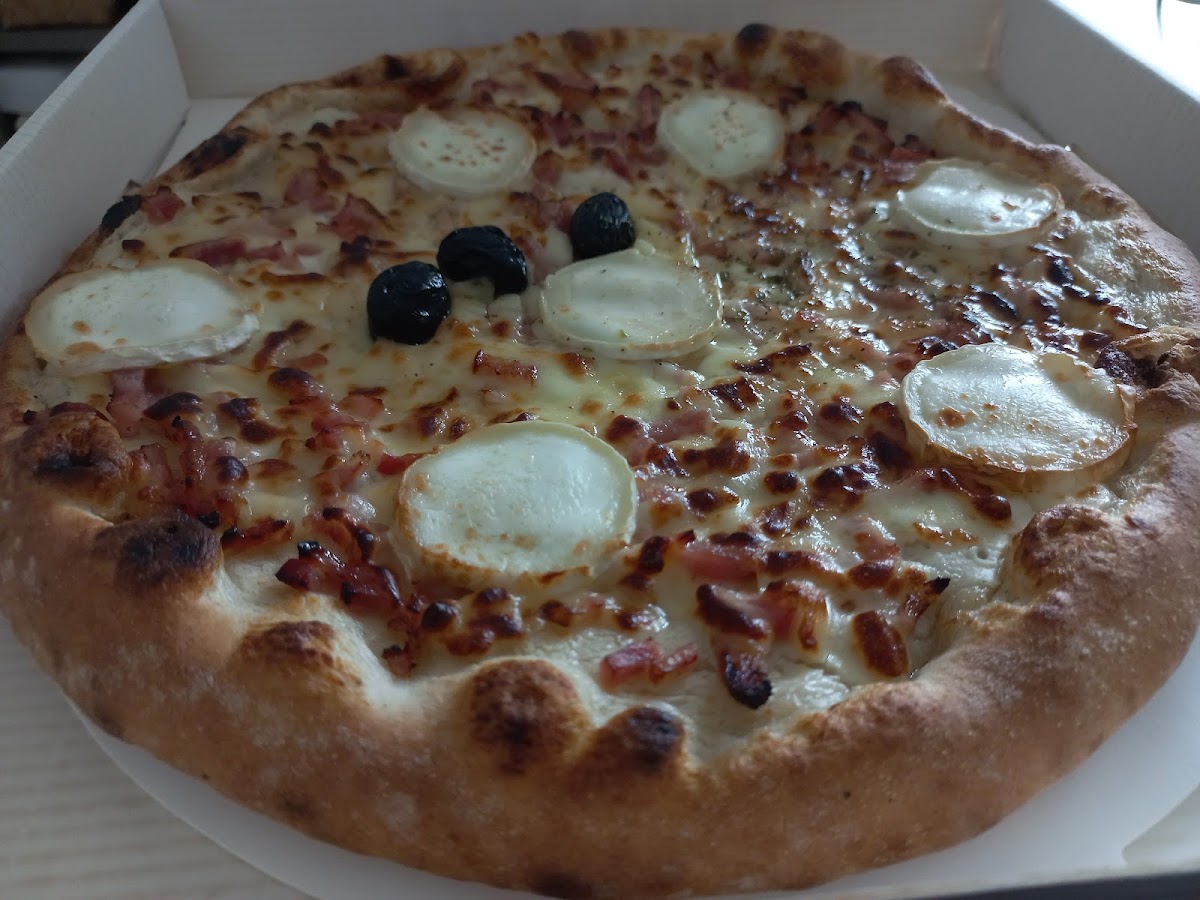 Gang Of Pizza Photo 4
