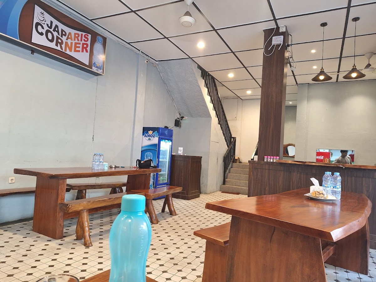 Japaris Corner - Kedai Makan & Kopi