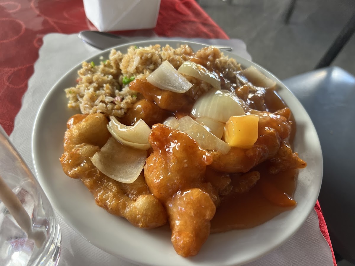 Ocean Palace Licensed Chinese Restaurant Photo 4