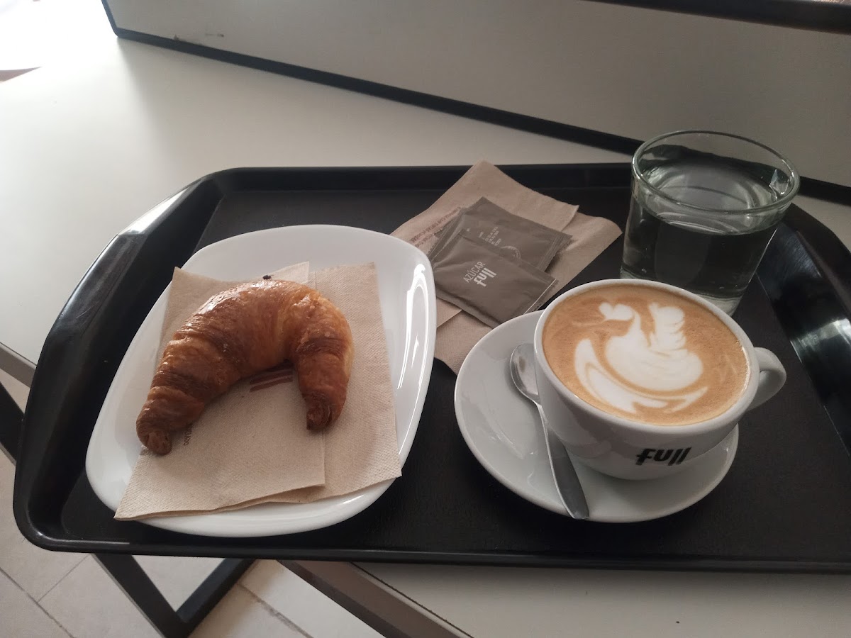 ServiCompras Café (Esq. Colorada) Photo 3