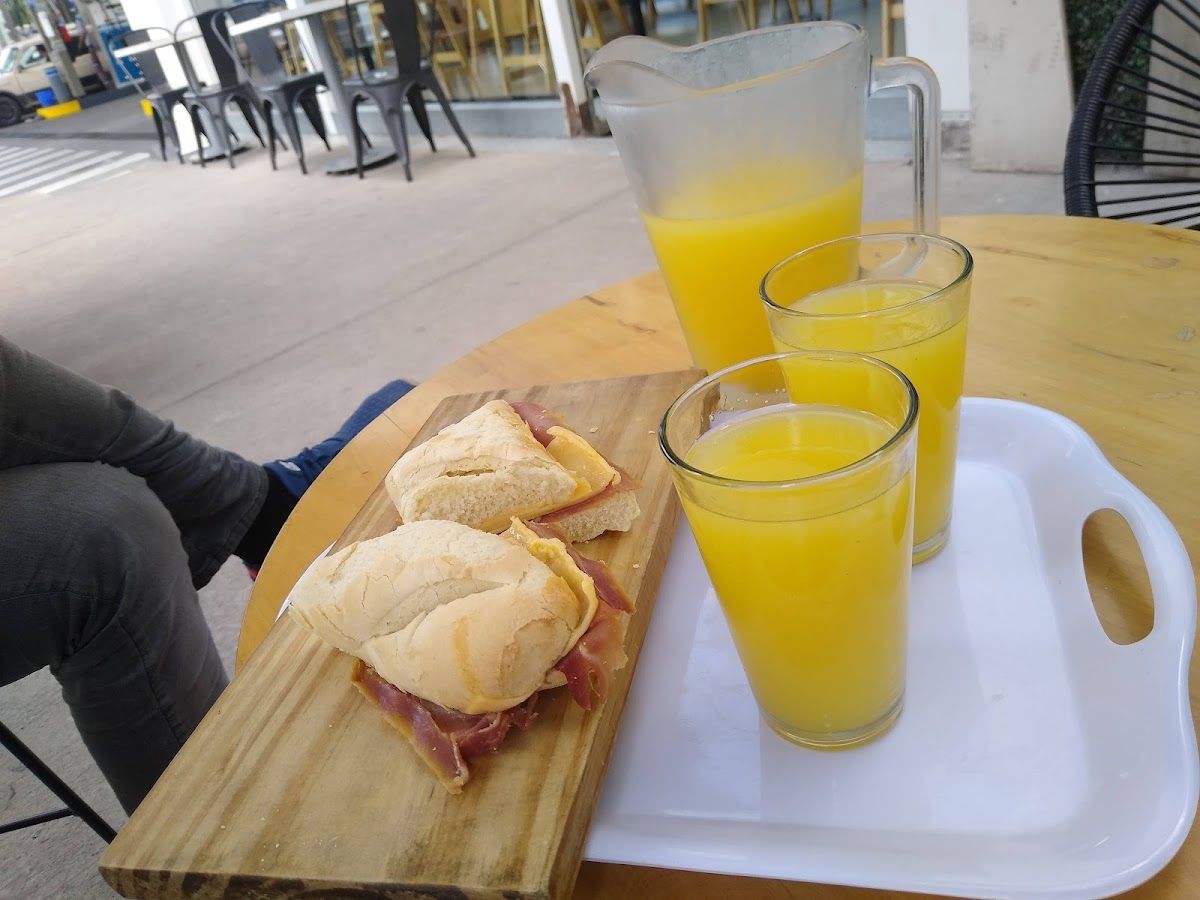 ServiCompras Café (Esq. Colorada) Photo 9