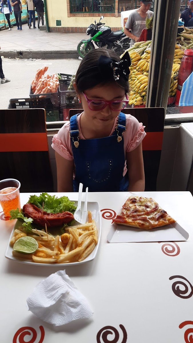 Pizzeria La Rambla Photo 10